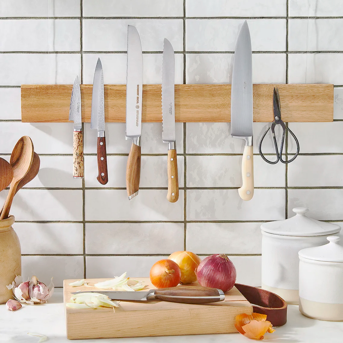 Magnetic Knife Holder for Wall - огляд і ціна Magnetic Knife Strip